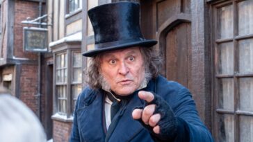 Johnny Depp Ebenezer Scrooge