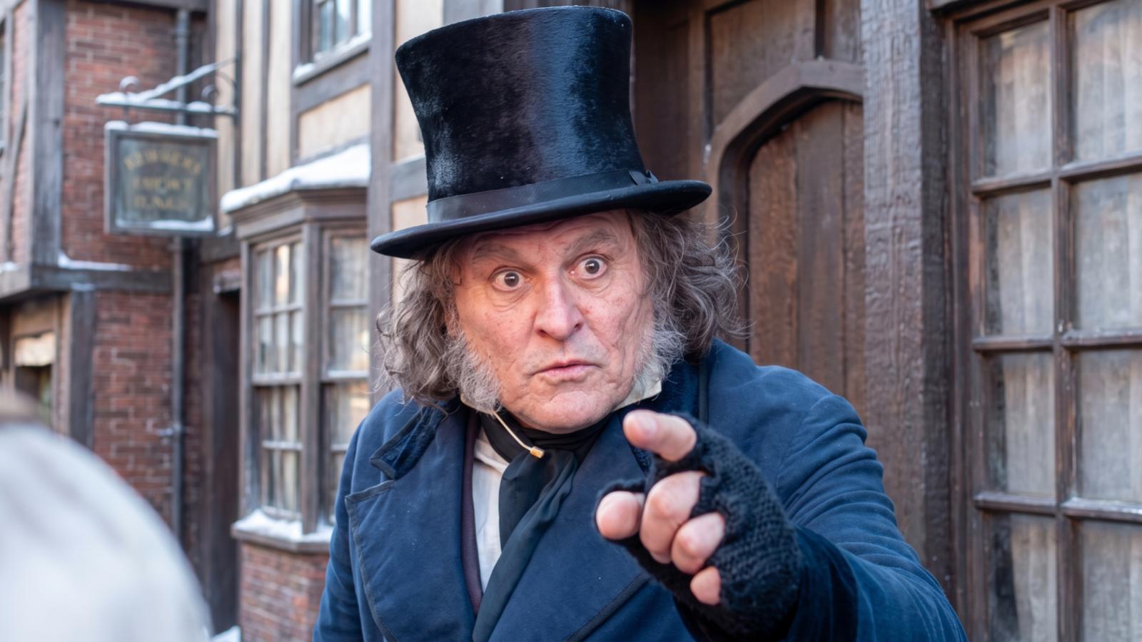 Johnny Depp Ebenezer Scrooge