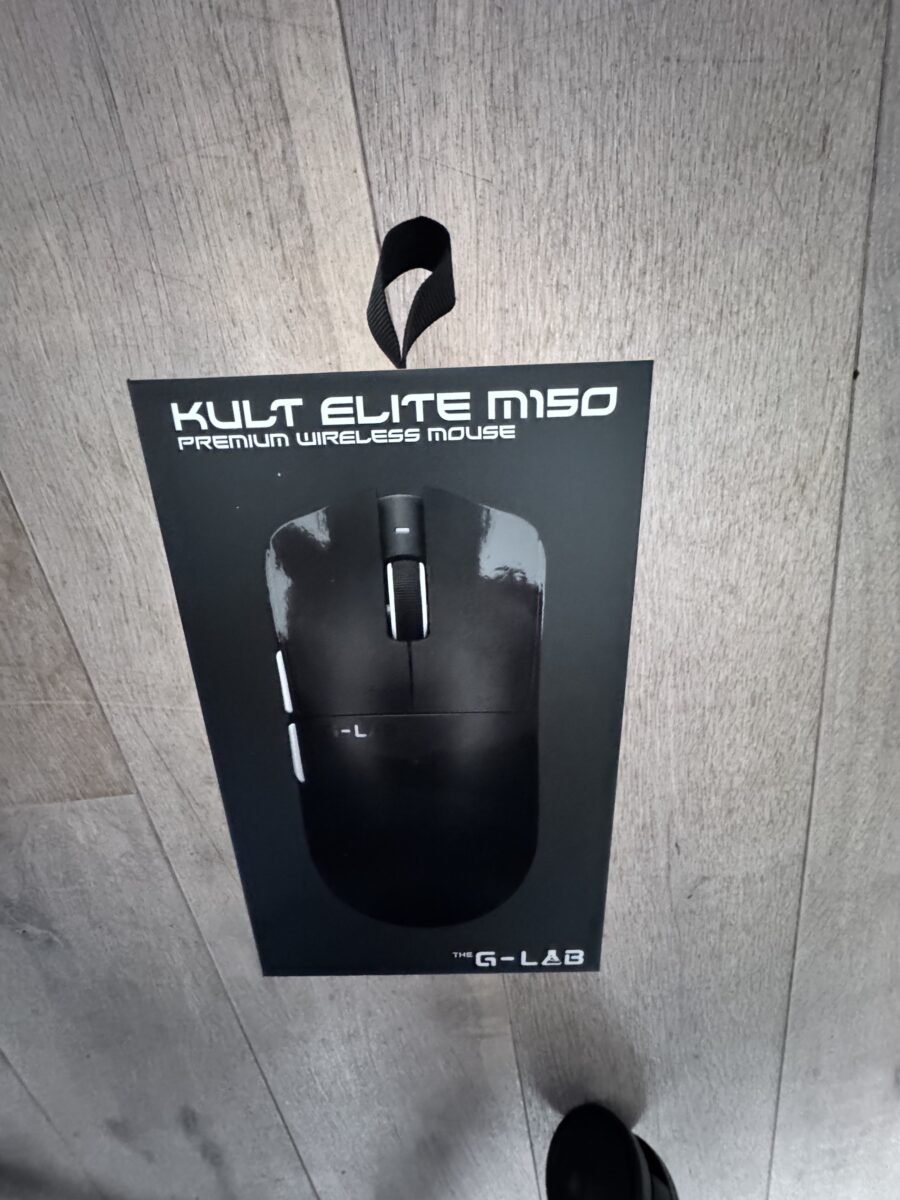 Boîte d'emballage de la souris gaming sans fil KULT ELITE M150.