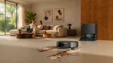 Le robot aspirateur Lefant M210 OMNI nettoyant le sol d'un salon.
