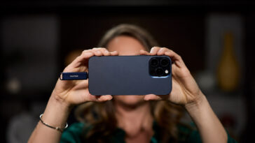Sandisk : quels accessoires high-tech emporter en vacances ?