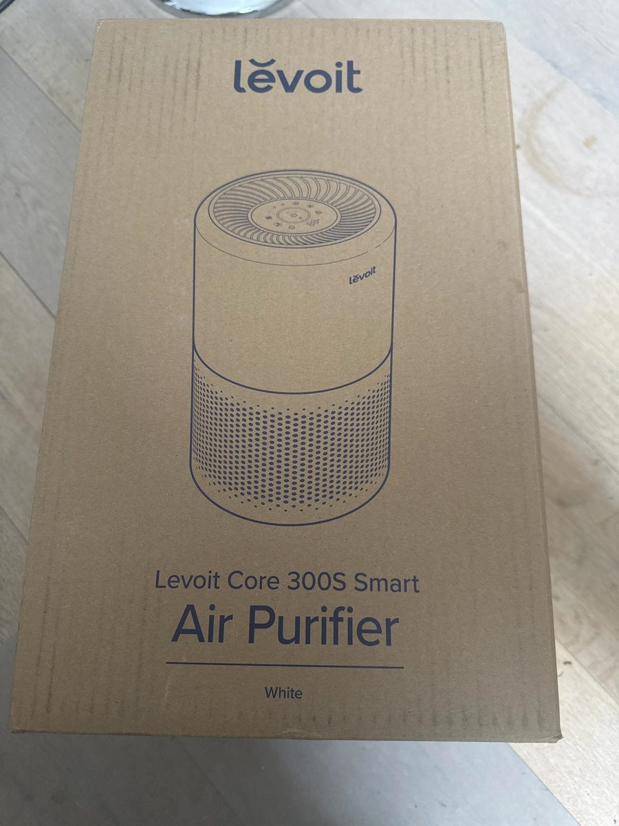 La boîte du purificateur d'air connecté Levoit Core 300S Smart.