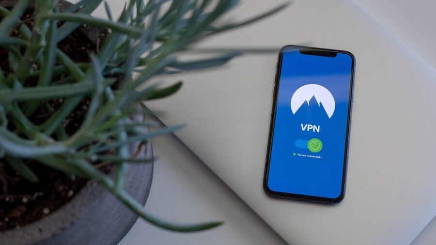 NordVPN sur un smartphone pour débloquer Porn, YouPorn, RedTube en France